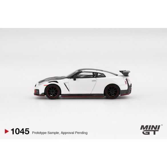 MiniGT Nissan Skyline GT-R (R35) Nismo, 2024 1/64, brilliant white pearl 